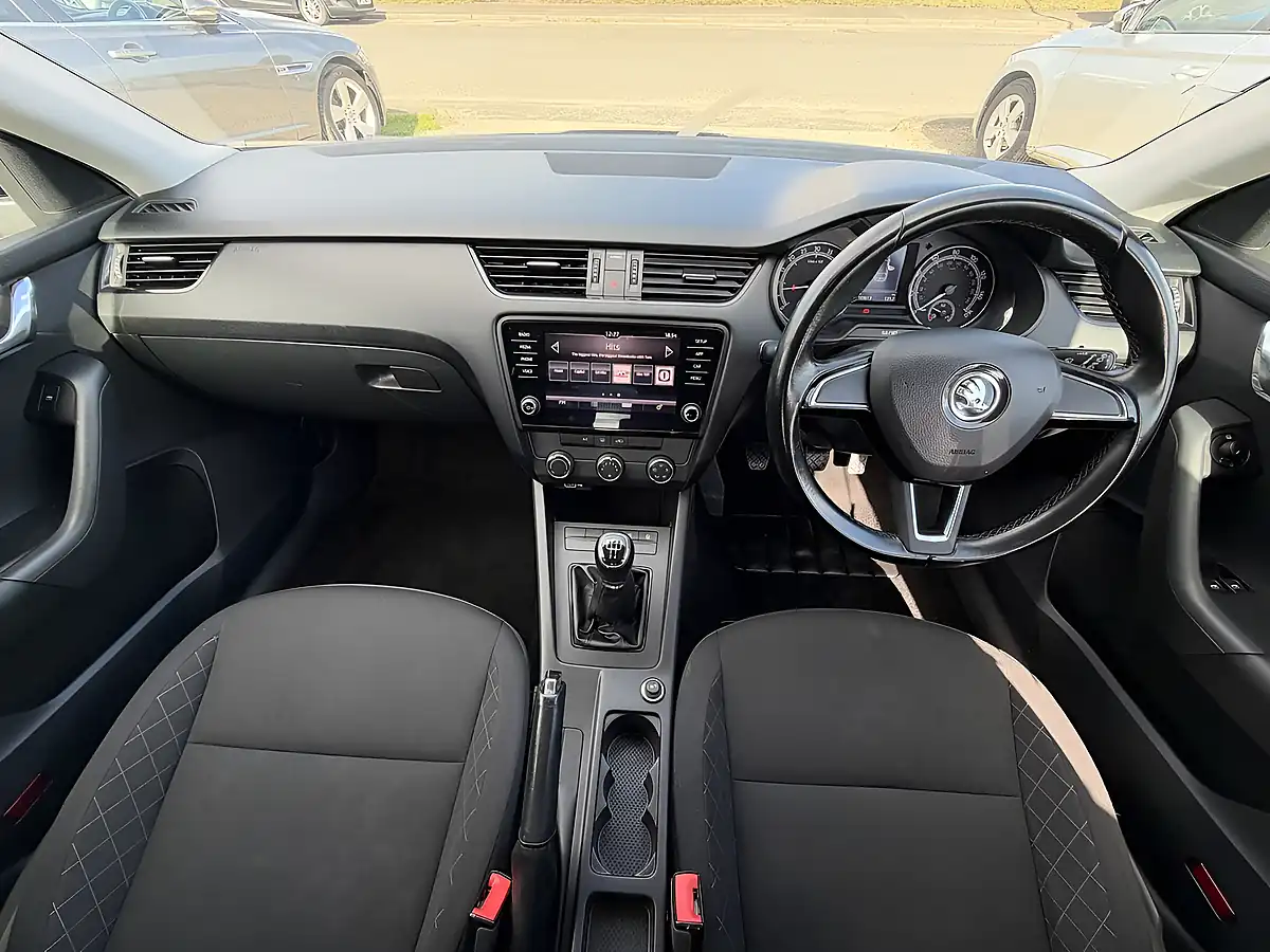 Used 2017 Skoda Octavia S Black Pearl Metallic - Interior and Exterior details 2