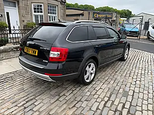 Used 2017 Skoda Octavia Scout Black - Interior and Exterior details 14