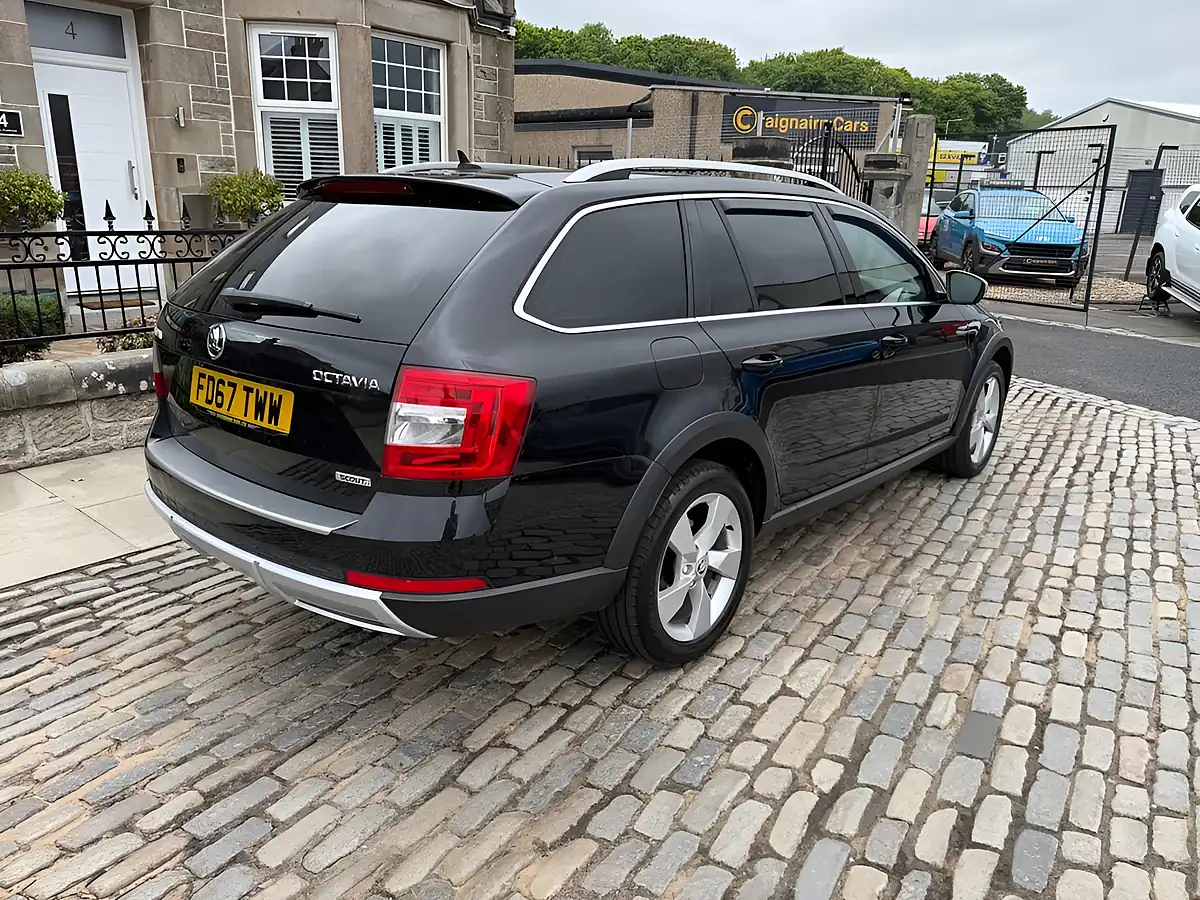 Used 2017 Skoda Octavia Scout Black - Interior and Exterior details 14