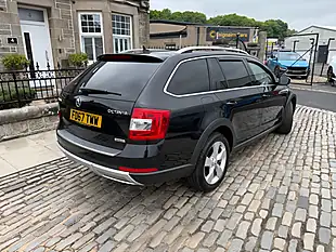 Used 2017 Skoda Octavia Scout Black - Interior and Exterior details 15