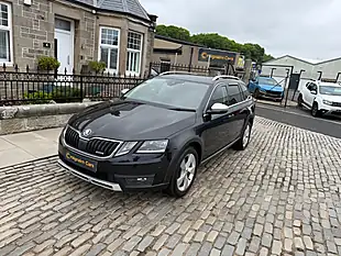 Used 2017 Skoda Octavia Scout Black - Interior and Exterior details 3