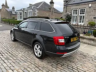 Used 2017 Skoda Octavia Scout Black - Interior and Exterior details 5