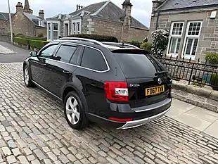 Used 2017 Skoda Octavia Scout Black - Interior and Exterior details 7
