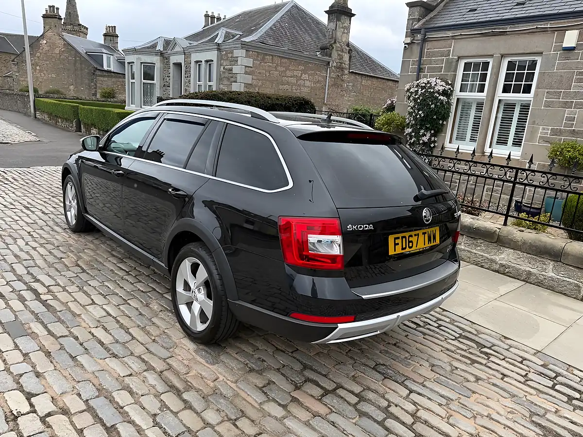 Used 2017 Skoda Octavia Scout Black - Interior and Exterior details 7