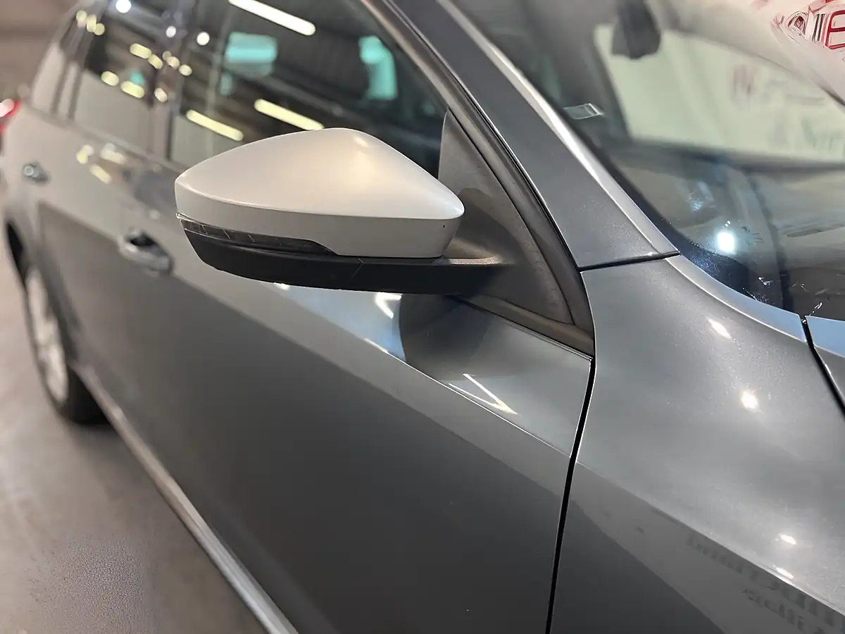 Used 2017 Skoda Octavia Scout Grey - Interior and Exterior details 18