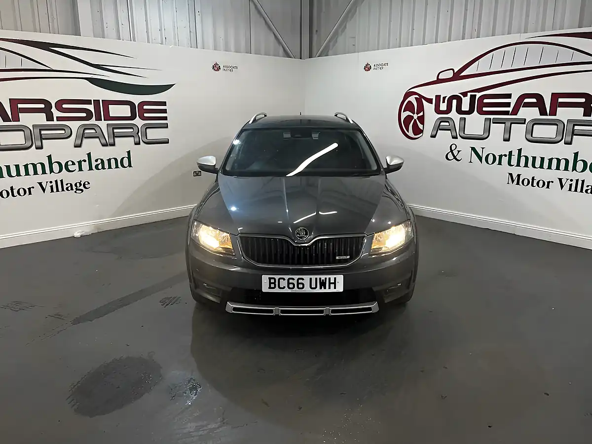 Used 2017 Skoda Octavia Scout Grey - Interior and Exterior details 2