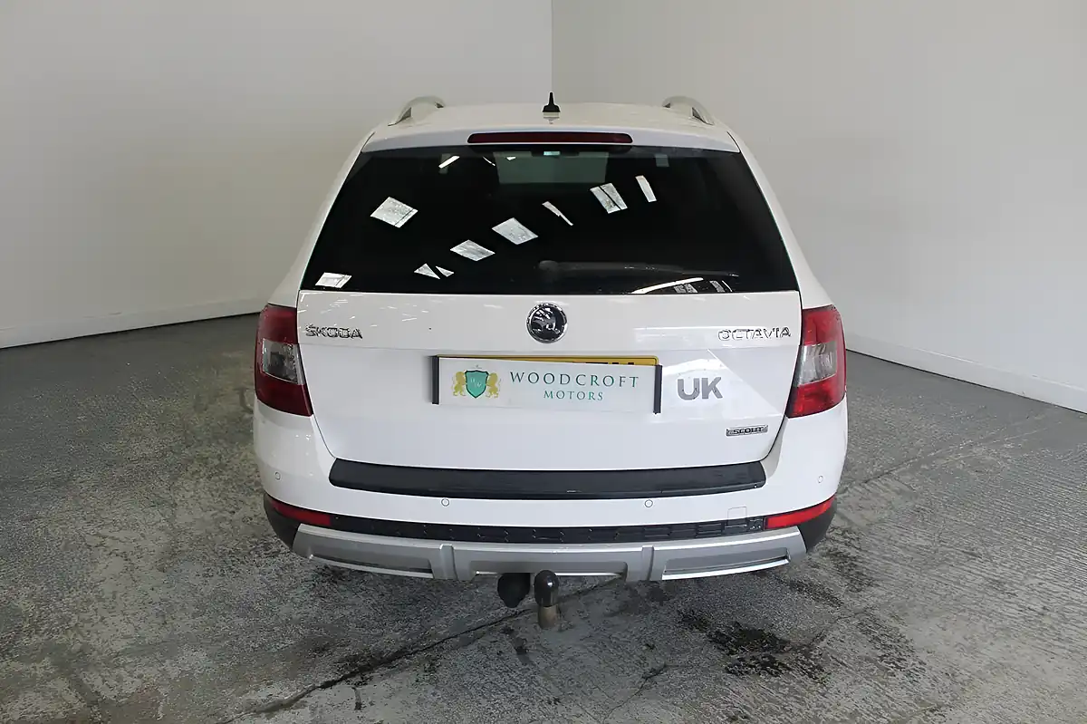 Used 2017 Skoda Octavia Scout White - Interior and Exterior details 10