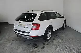 Used 2017 Skoda Octavia Scout White - Interior and Exterior details 6