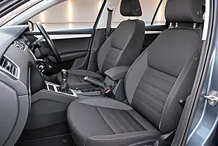 Used 2017 Skoda Octavia Se Grey - Interior and Exterior details 13