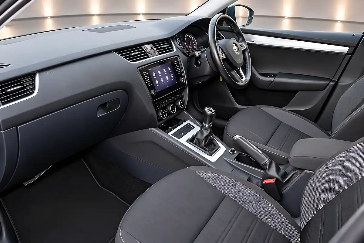 Used 2017 Skoda Octavia Se Grey - Interior and Exterior details 14
