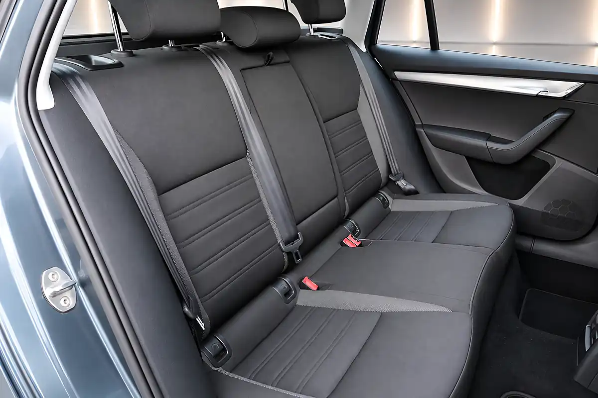 Used 2017 Skoda Octavia Se Grey - Interior and Exterior details 16