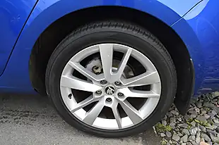 Used 2017 Skoda Octavia Se L Blue - Interior and Exterior details 6