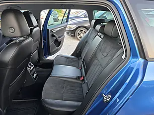 Used 2017 Skoda Octavia Se L Blue - Interior and Exterior details 10