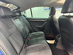 Used 2017 Skoda Octavia Se L Blue - Interior and Exterior details 18