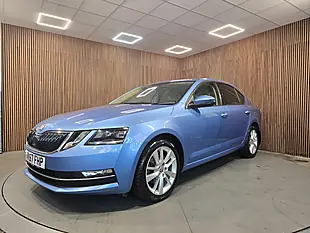 Used 2017 Skoda Octavia Se L Blue - Interior and Exterior details 4