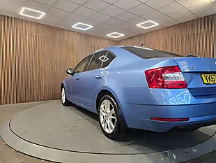 Used 2017 Skoda Octavia Se L Blue - Interior and Exterior details 5
