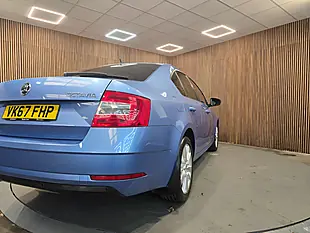 Used 2017 Skoda Octavia Se L Blue - Interior and Exterior details 9