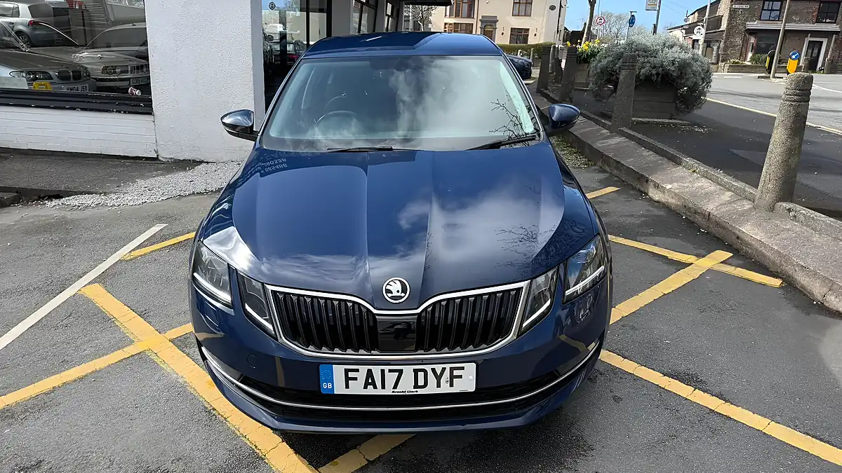 Used 2017 Skoda Octavia Se L Blue - Interior and Exterior details 12