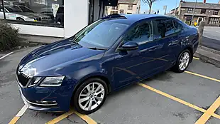 Used 2017 Skoda Octavia Se L Blue - Interior and Exterior details 13