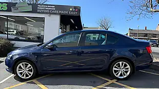 Used 2017 Skoda Octavia Se L Blue - Interior and Exterior details 17