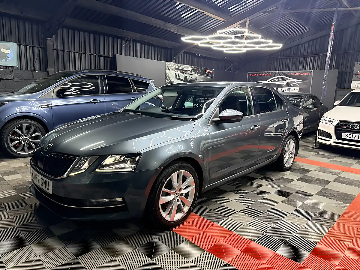 Used 2017 Skoda Octavia Se L Grey - Interior and Exterior details 10