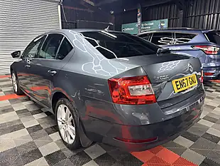 Used 2017 Skoda Octavia Se L Grey - Interior and Exterior details 16