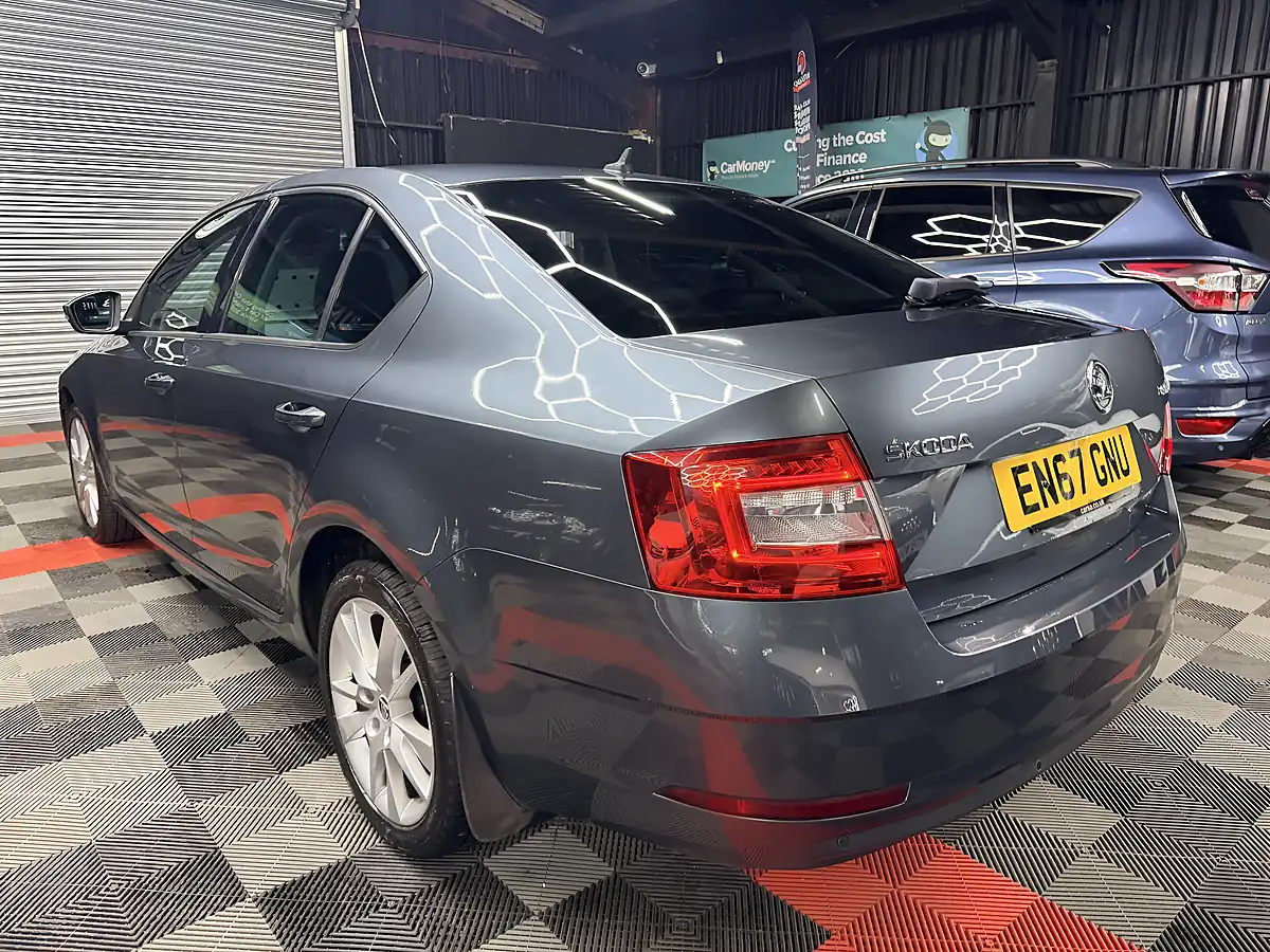 Used 2017 Skoda Octavia Se L Grey - Interior and Exterior details 16