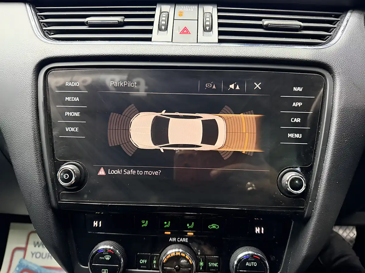 Used 2017 Skoda Octavia Se L Grey - Interior and Exterior details 20