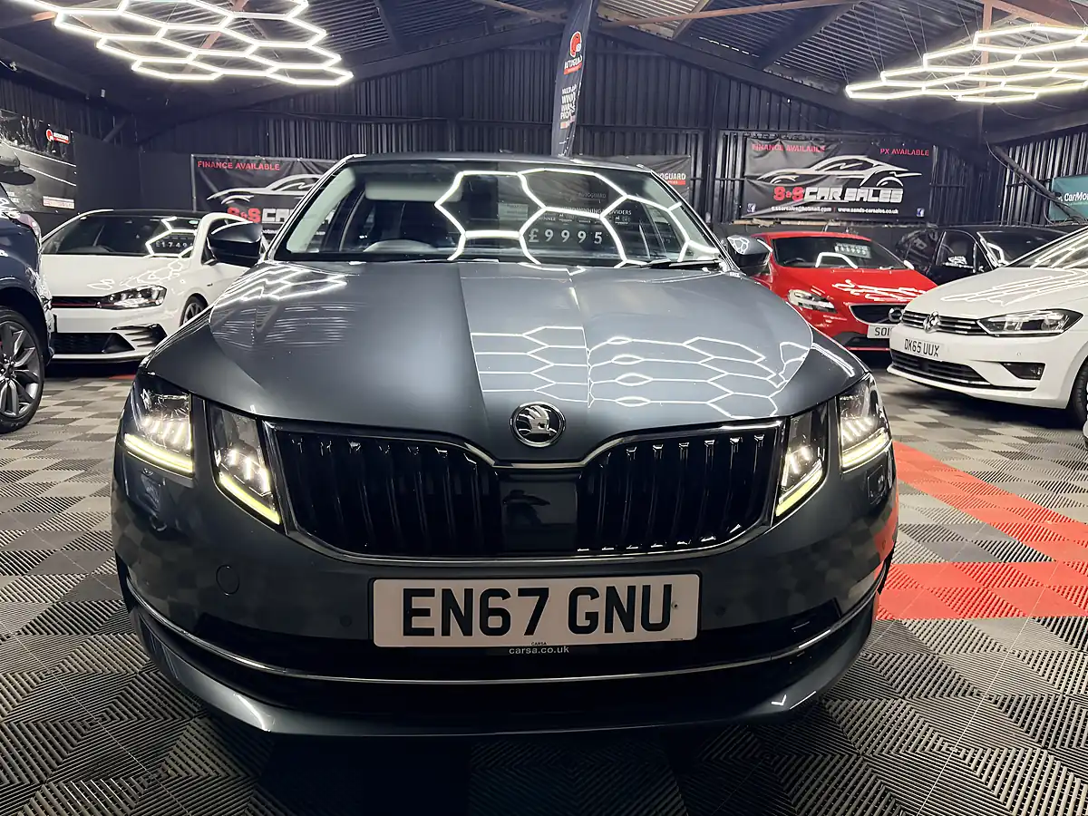 Used 2017 Skoda Octavia Se L Grey - Interior and Exterior details 3