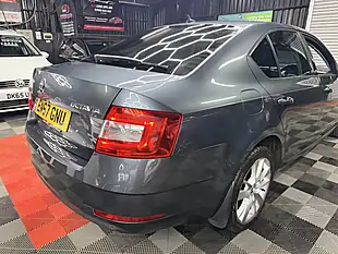 Used 2017 Skoda Octavia Se L Grey - Interior and Exterior details 4