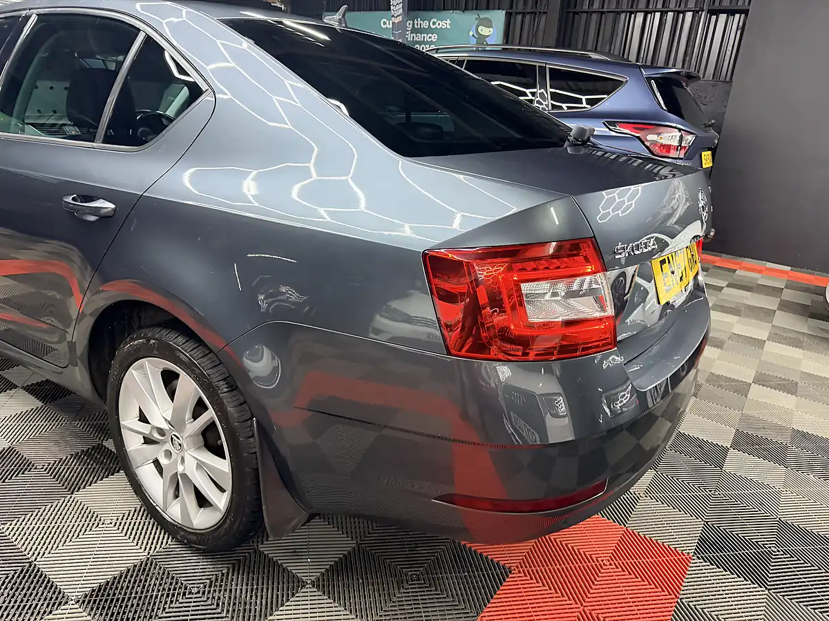Used 2017 Skoda Octavia Se L Grey - Interior and Exterior details 5