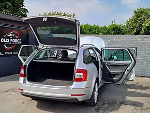 Used 2017 Skoda Octavia Se L Silver - Interior and Exterior details 12