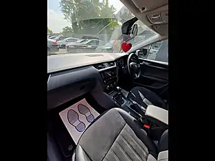 Used 2017 Skoda Octavia Se L Silver - Interior and Exterior details 16
