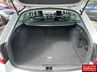 Used 2017 Skoda Octavia Se L White - Interior and Exterior details 10