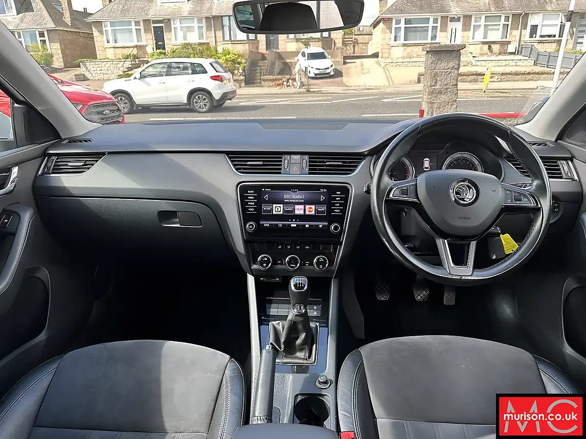 Used 2017 Skoda Octavia Se L White - Interior and Exterior details 13