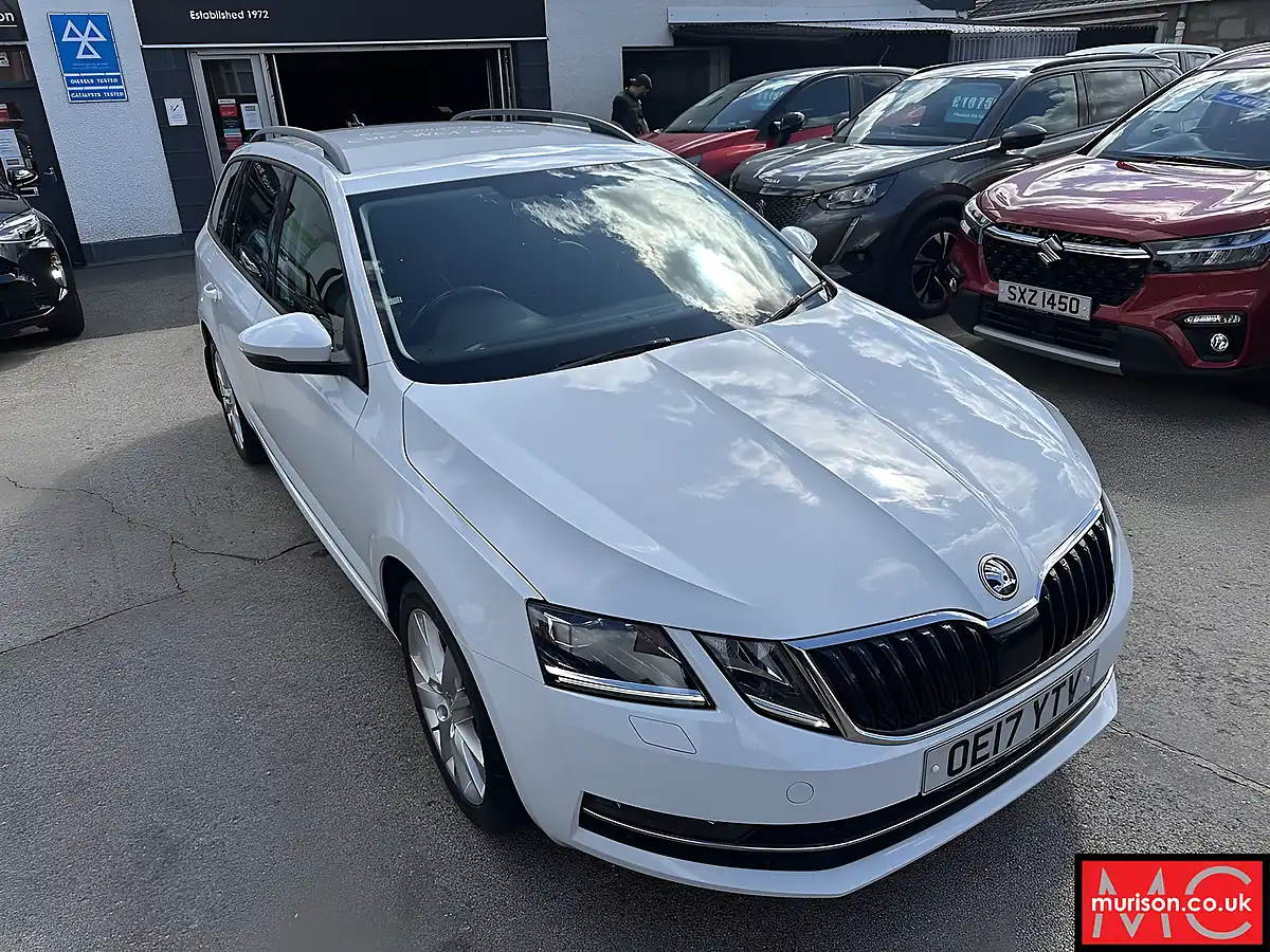 Used 2017 Skoda Octavia Se L White - Interior and Exterior details 6