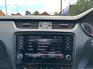 Used 2017 Skoda Octavia Se L White - Interior and Exterior details 16