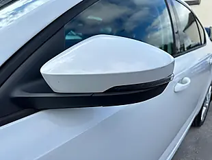 Used 2017 Skoda Octavia Se L White - Interior and Exterior details 19