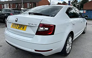 Used 2017 Skoda Octavia Se L White - Interior and Exterior details 8