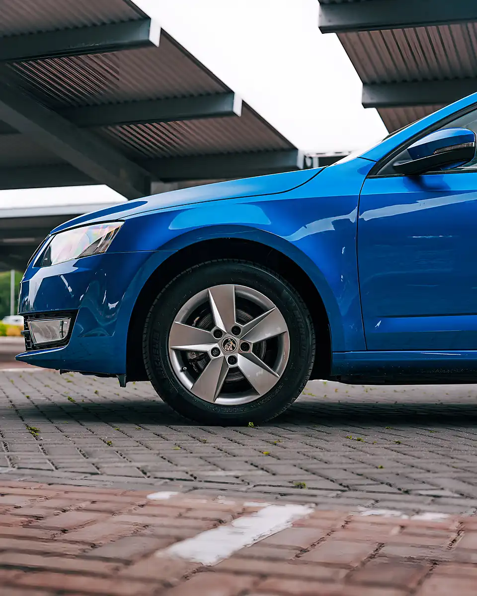 Used 2017 Skoda Octavia Se Race Blue Metallic - Interior and Exterior details 13