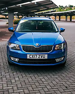 Used 2017 Skoda Octavia Se Race Blue Metallic - Interior and Exterior details 9