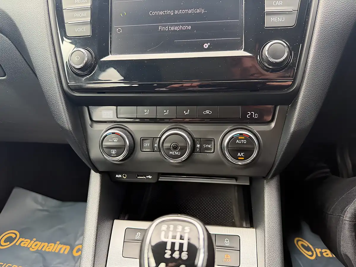 Used 2017 Skoda Octavia Se Silver - Interior and Exterior details 20
