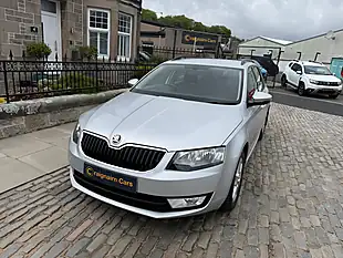 Used 2017 Skoda Octavia Se Silver - Interior and Exterior details 5