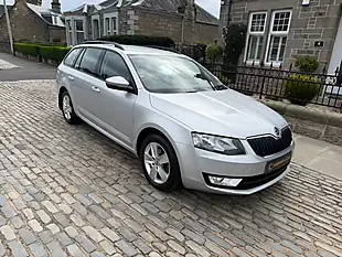 Used 2017 Skoda Octavia Se Silver - Interior and Exterior details 7