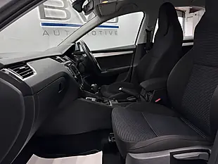 Used 2017 Skoda Octavia Se Sport Silver - Interior and Exterior details 17