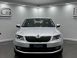 Used 2017 Skoda Octavia Se Sport Silver - Interior and Exterior details 4