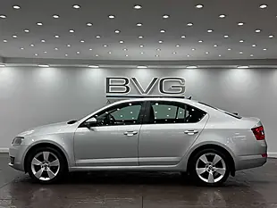 Used 2017 Skoda Octavia Se Sport Silver - Interior and Exterior details 7
