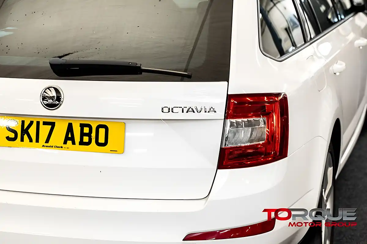 Used 2017 Skoda Octavia Se Sport White - Interior and Exterior details 12