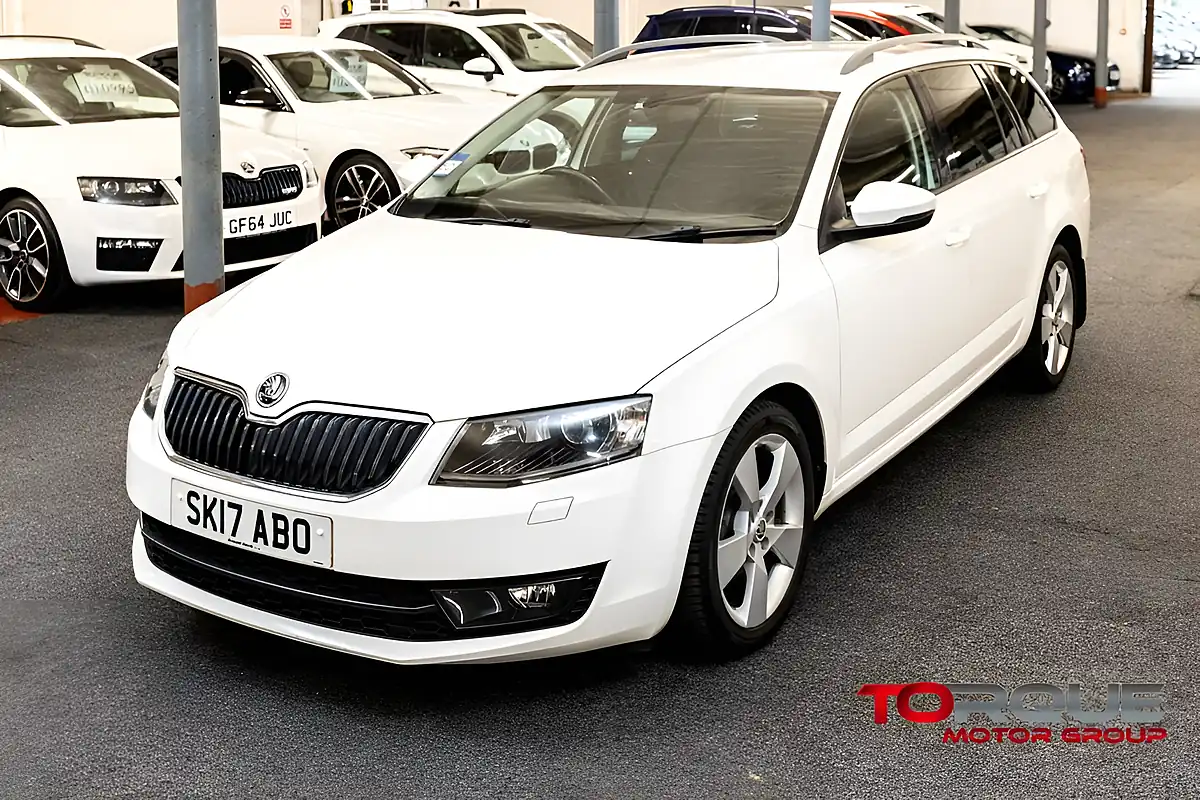 Used 2017 Skoda Octavia Se Sport White - Interior and Exterior details 17