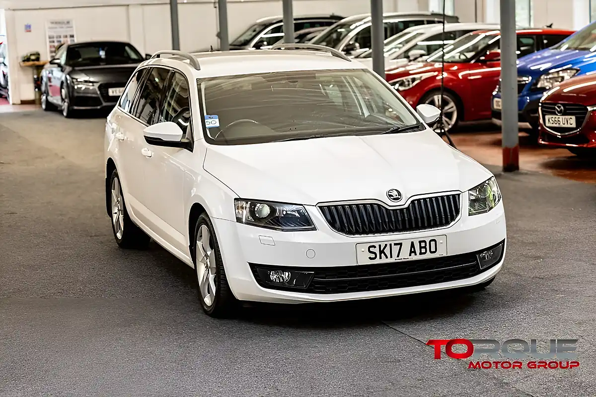 Used 2017 Skoda Octavia Se Sport White - Interior and Exterior details 4